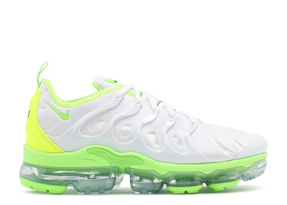 vapormax plus tennis ball