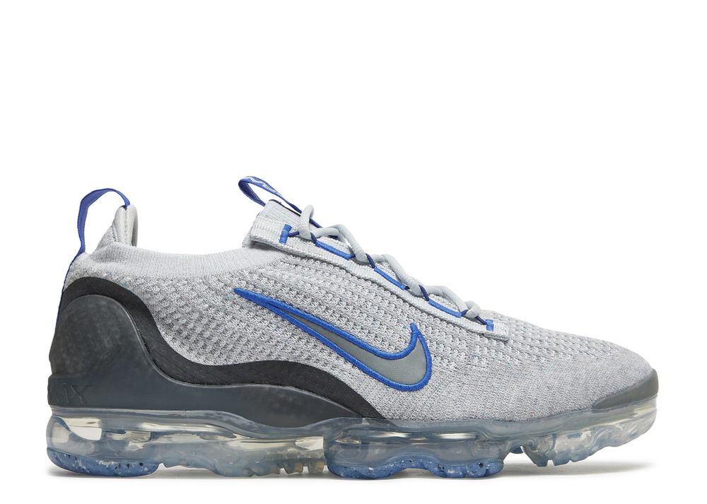 nike running vapormax 19 trainers in blue