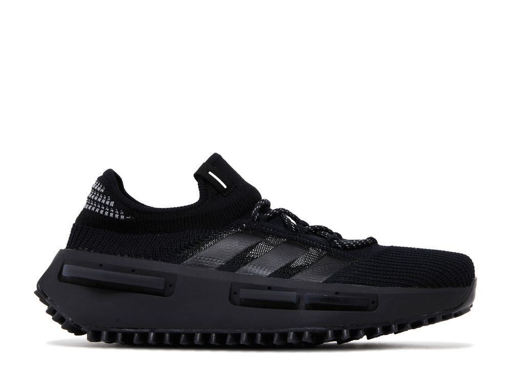 nmd 1 triple black