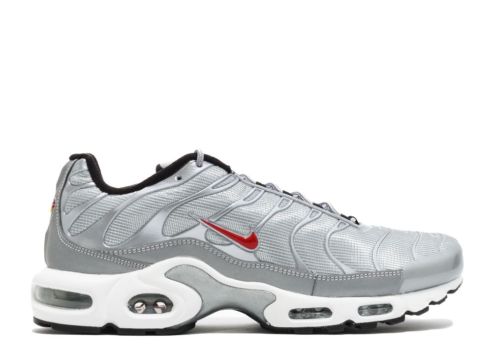 nike air max plus silver bullet