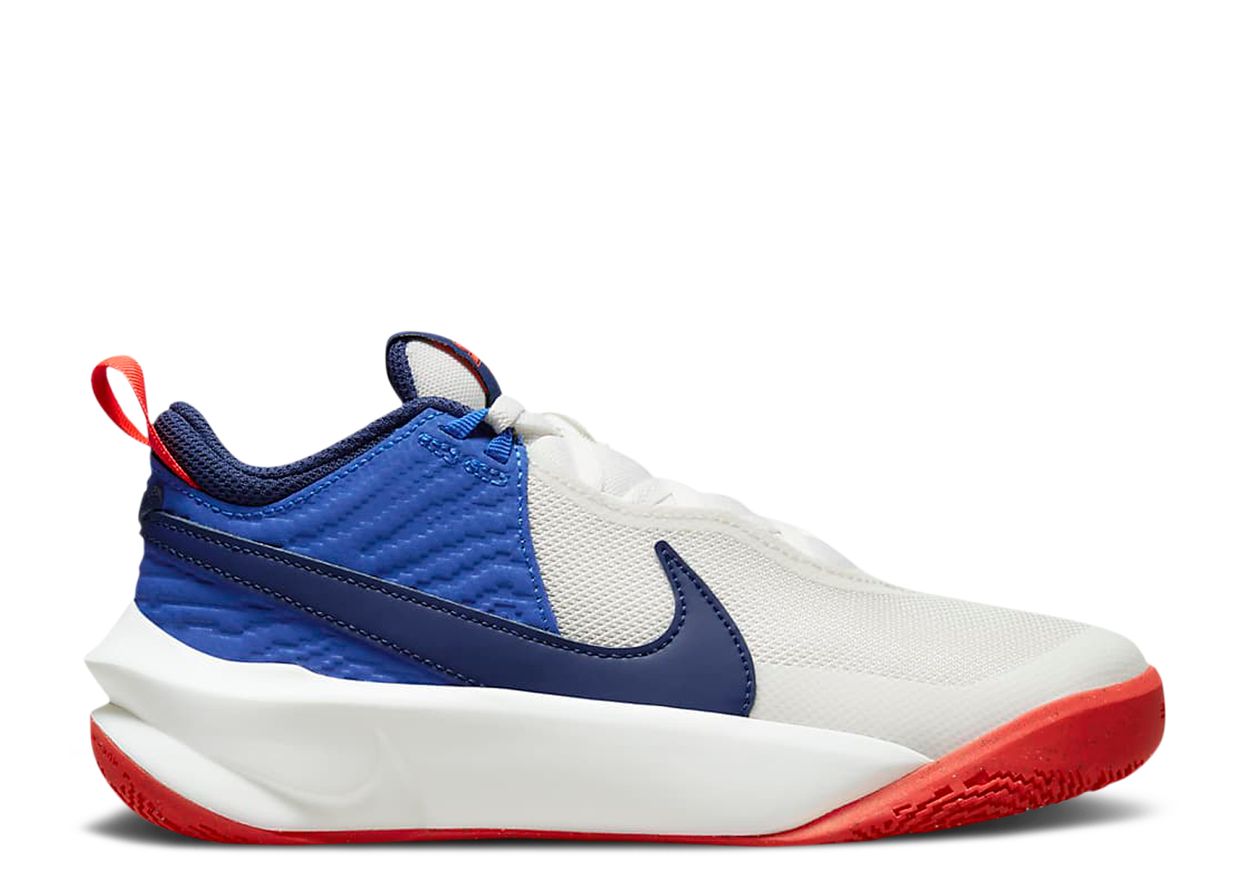 nike team hustle white