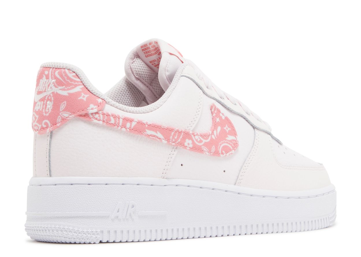 have a nike day air force 1 pink