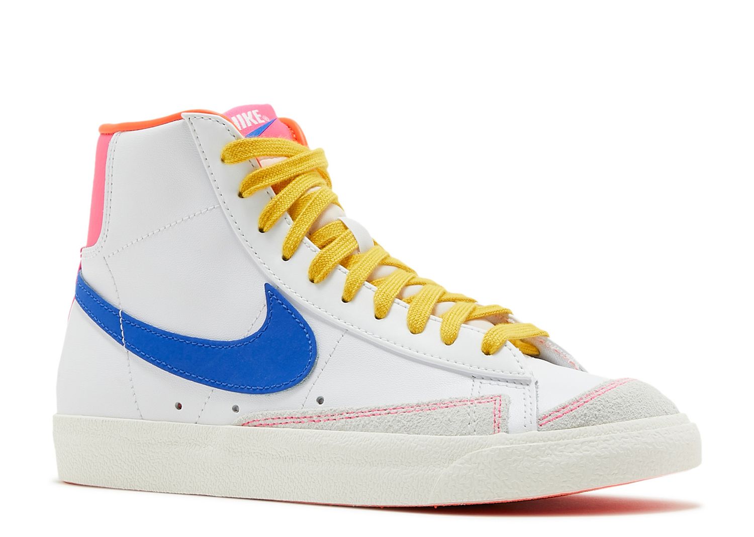 Wmns Blazer Mid '77 'ACG' Nike DO1162 100 white/hyper pink/hyper