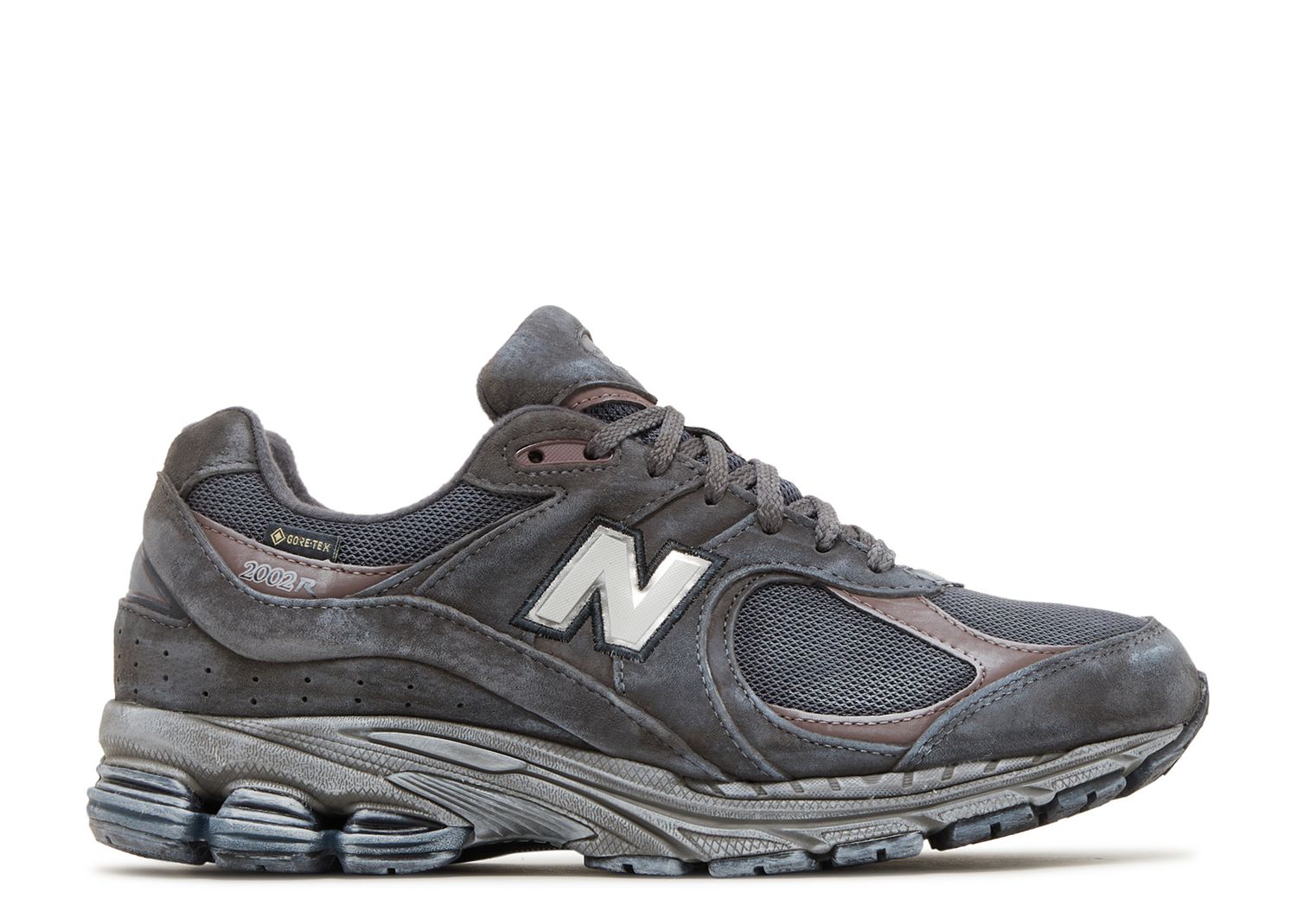 Be the talk of the town with New Balance 2002R Gore-Tex Magnet Mood Indigo kicks