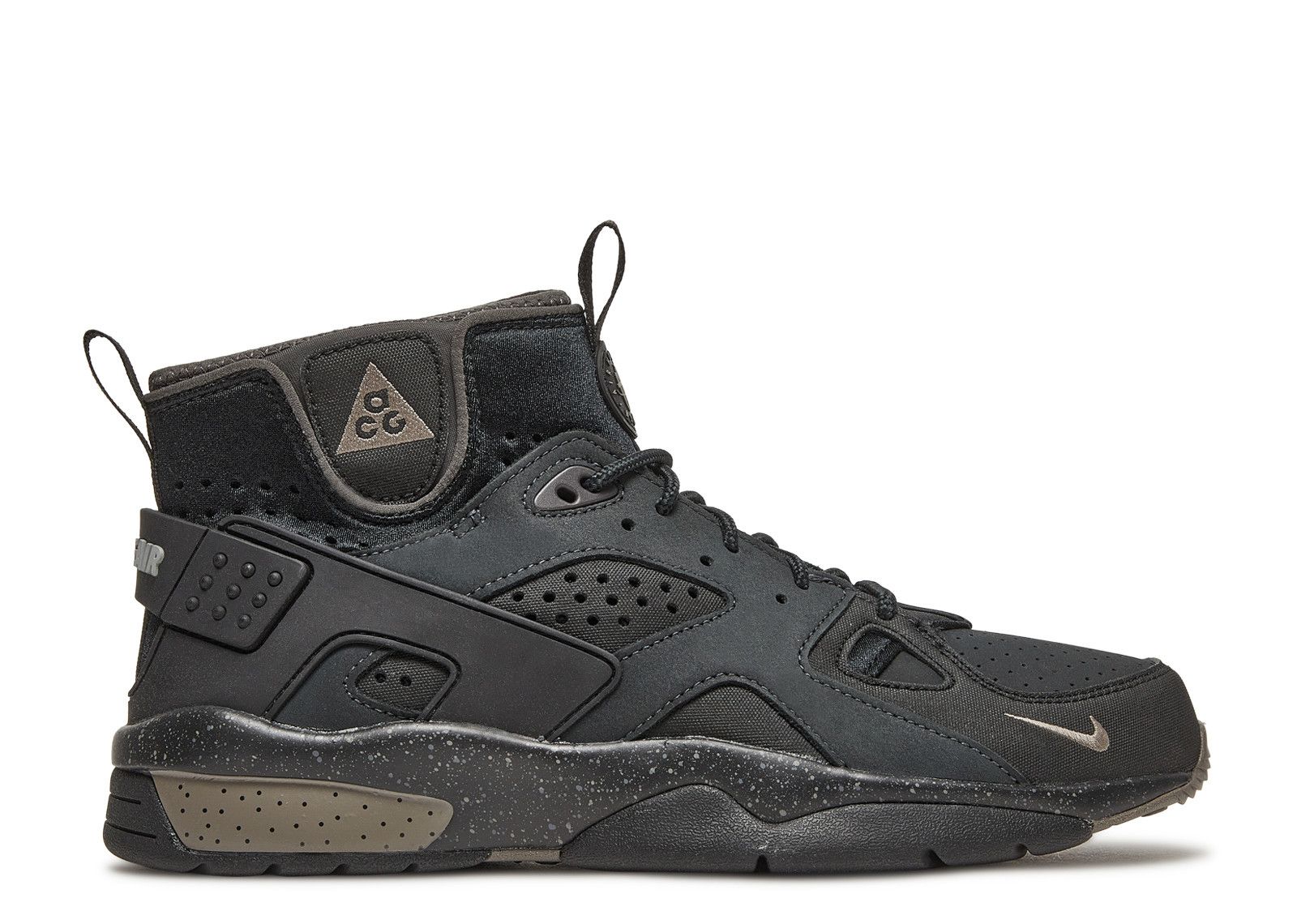 nike acg mowabb noir