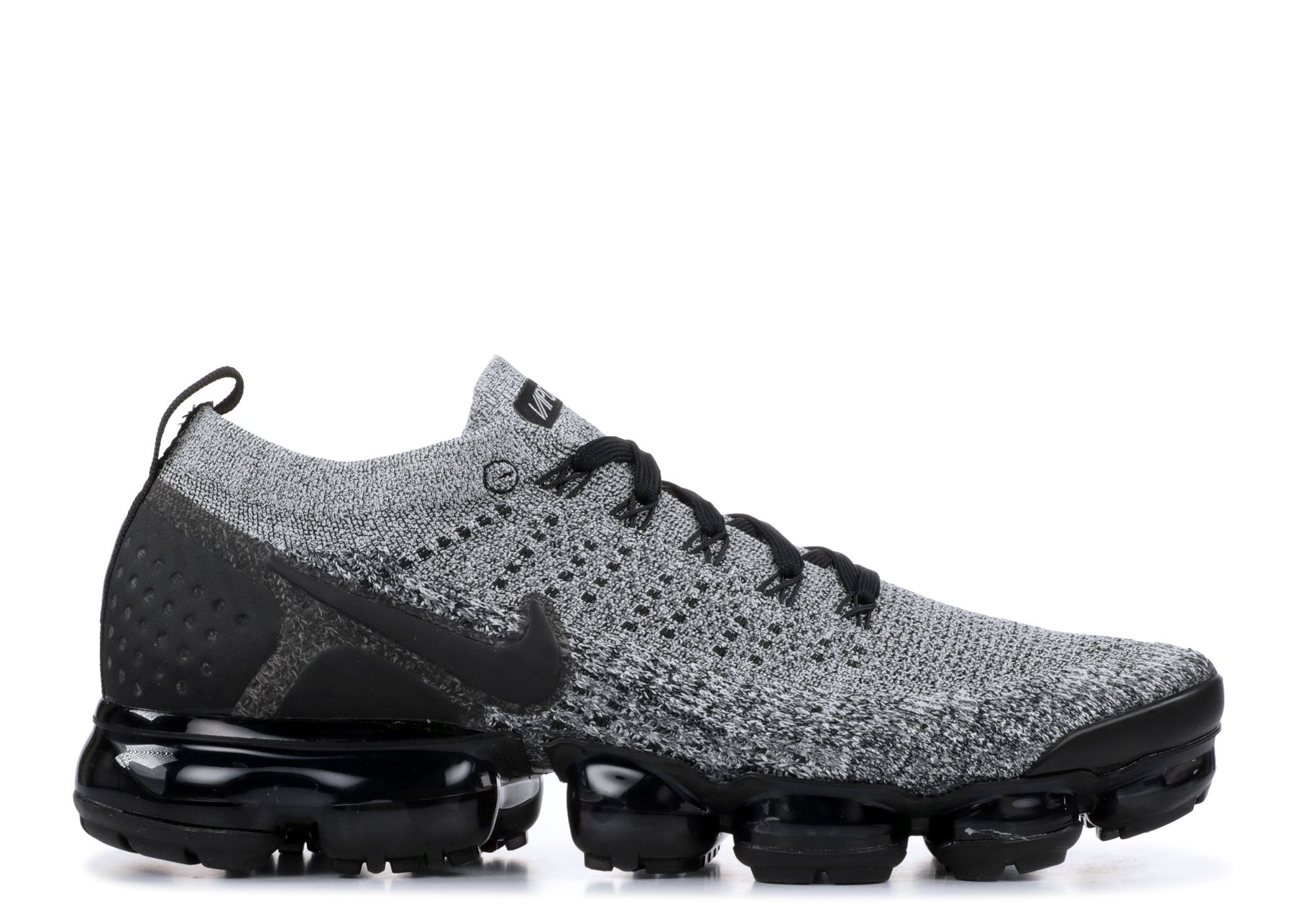 vapormax flyknit 2 black and white