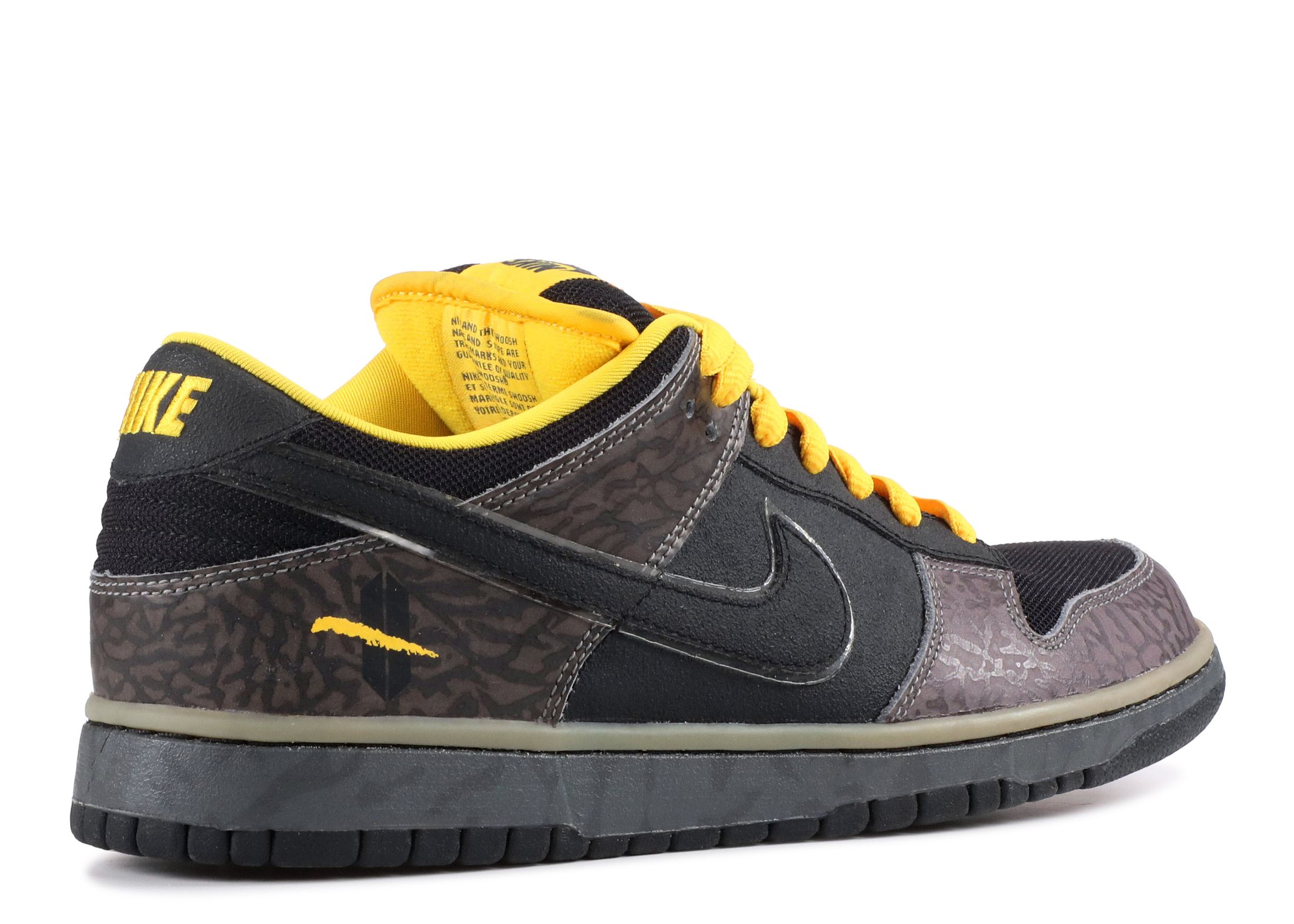sb dunk yellow black