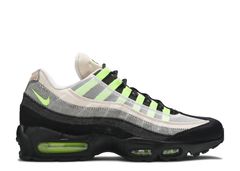 air max 95 volt on feet