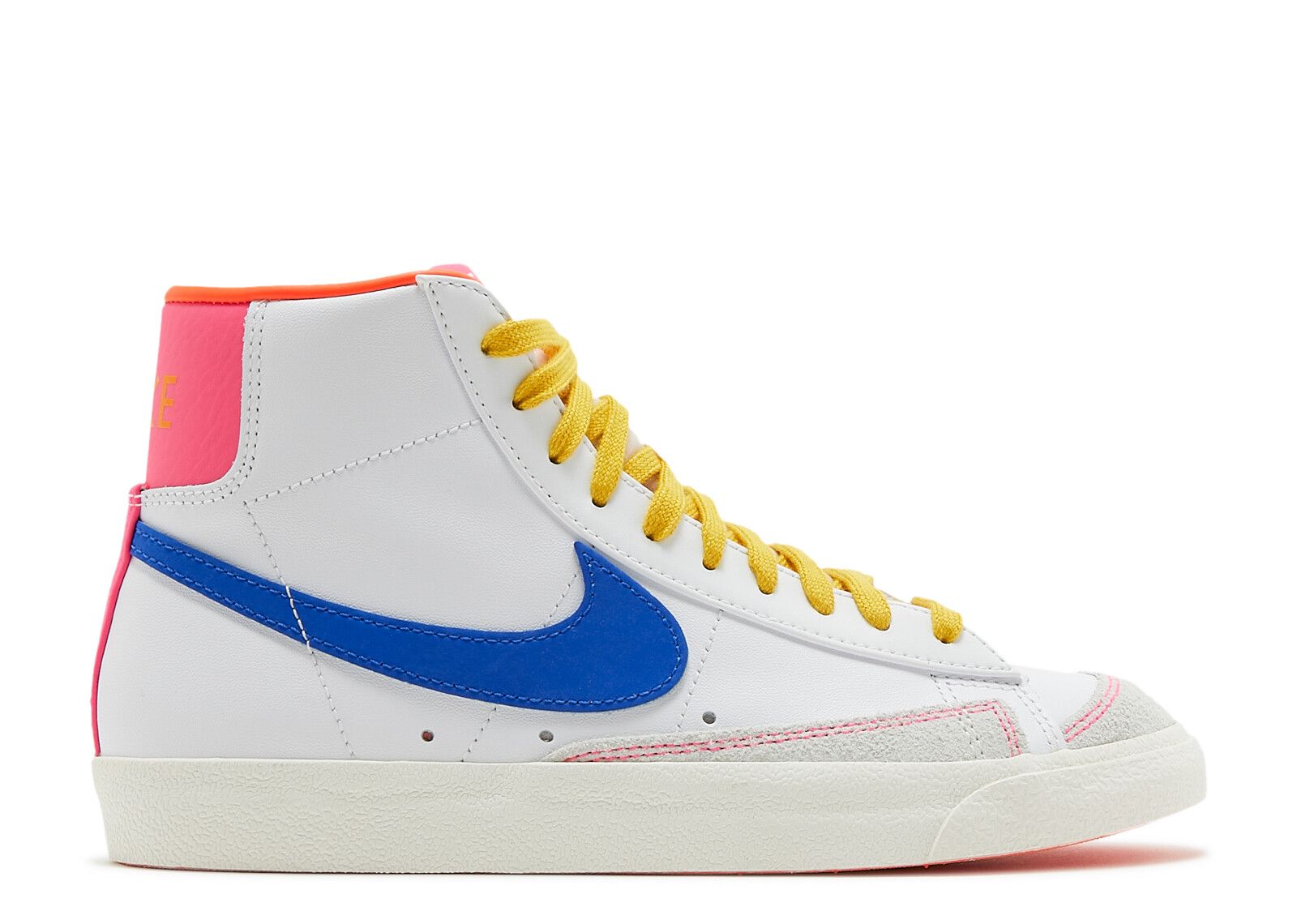 Wmns Blazer Mid '77 'ACG' Nike DO1162 100 white/hyper pink/hyper