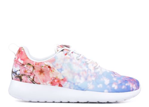 nike roshe cherry blossom