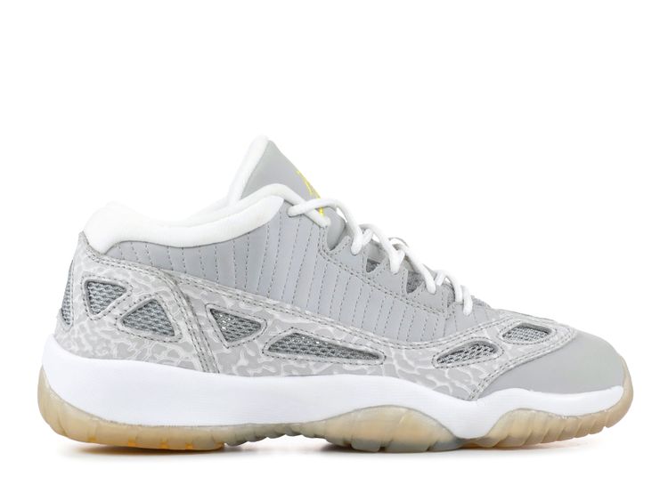 retro 11 jordans sparkle