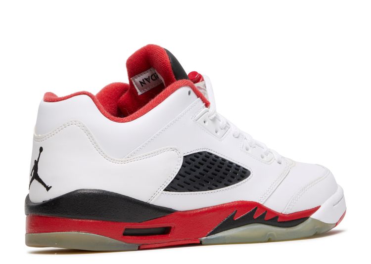 Low on fire 1.16 5. Jordan 5 Low Red.