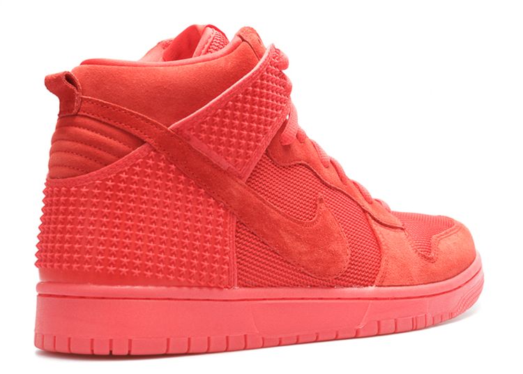 nike dunk cmft red