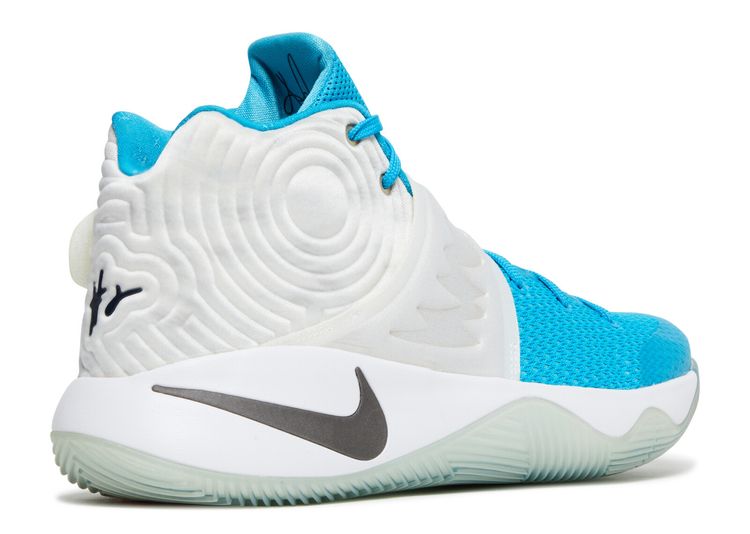 nike kyrie 2 christmas