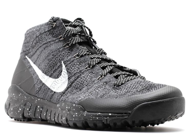 flyknit trainer chukka black