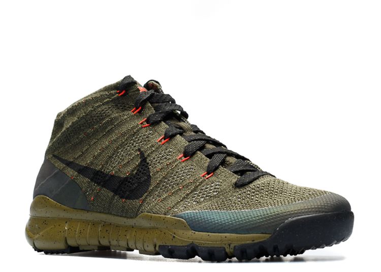 nike flyknit chukka sneakerboot