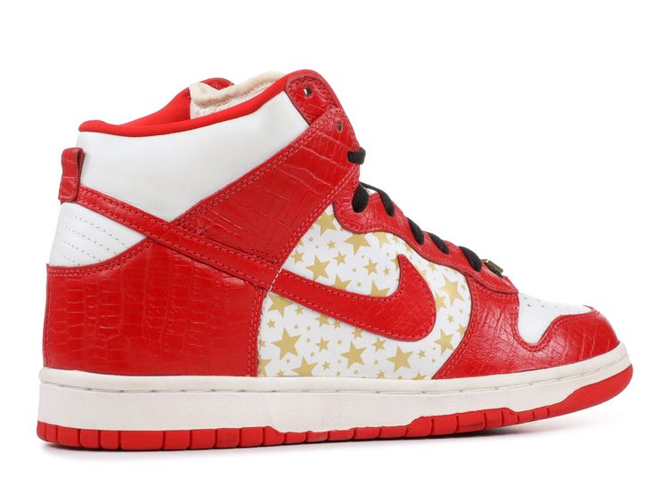 Nike Supreme x Dunk SB Low 'Varsity Red