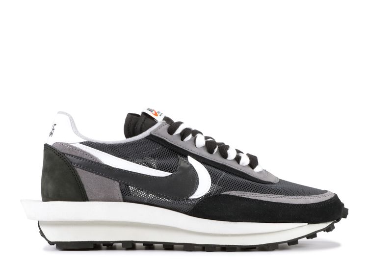 sacai nike black and white