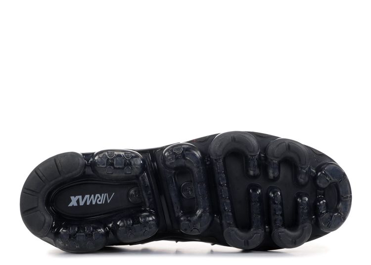 Nike Air Vapormax Plus available for 6299 Free