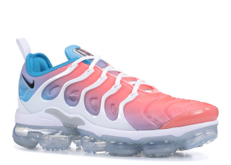 nike air vapormax plus pink and white