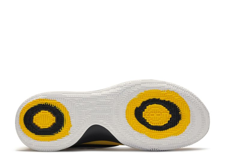 kyrie low amarillo