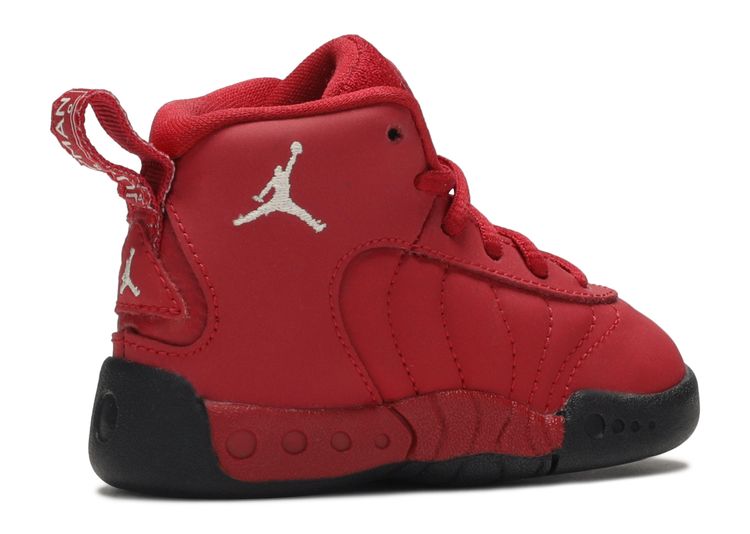 red jordan jumpman pro