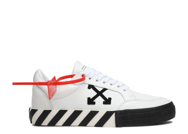 Off-White Vulcanized Low 'Black White' Black/White Sneakers/Shoes