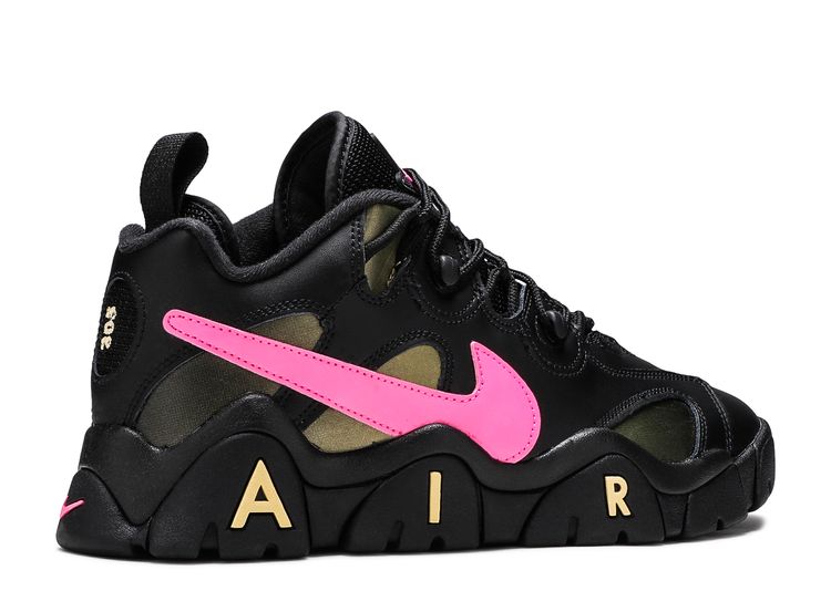 The Nike Air Barrage Low has returned in a near original Black