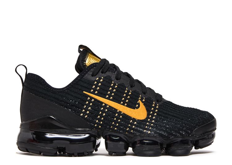 white and gold vapormax flyknit