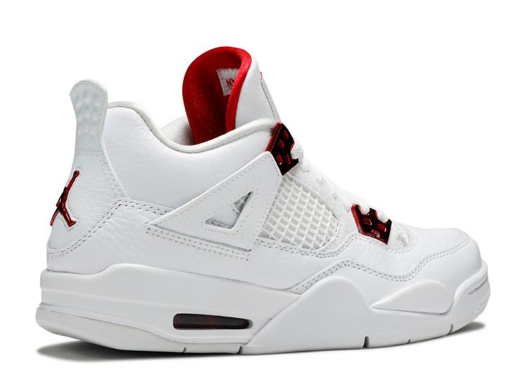 court red 4s