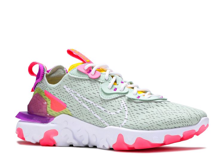 wmns react vision