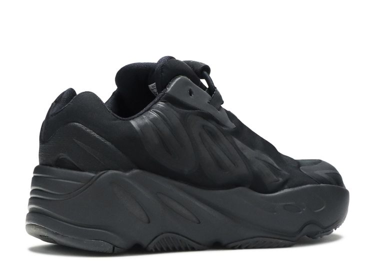 yeezy boost 700 all black