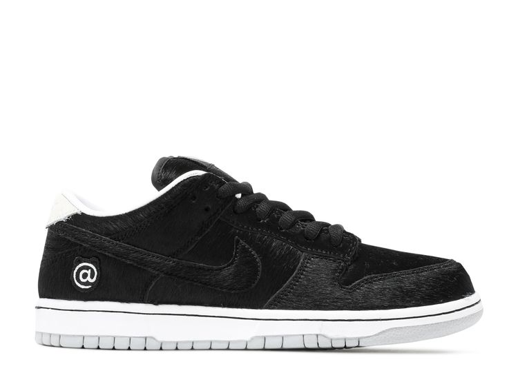 nike sb dunk x medicom