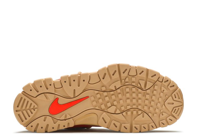 NIKE AIR BARRAGE LOW WHEAT price €155.00