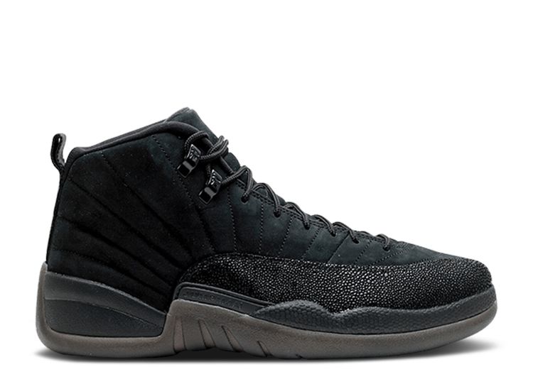 all black jordan 12