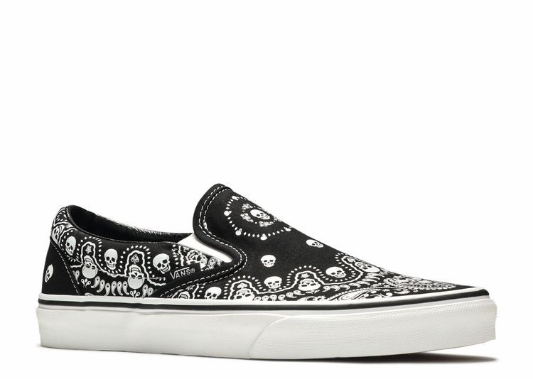 Classic Slip On 'Bandana Black' - Vans - VN0A33TBD9S - black/true white ...