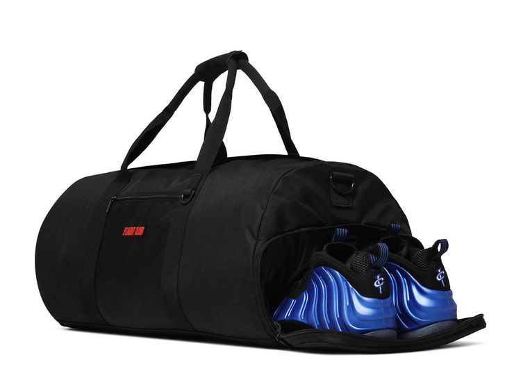 BLACK NIKE DUFFLE BAG in black