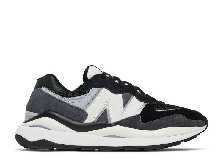 black figs new balance