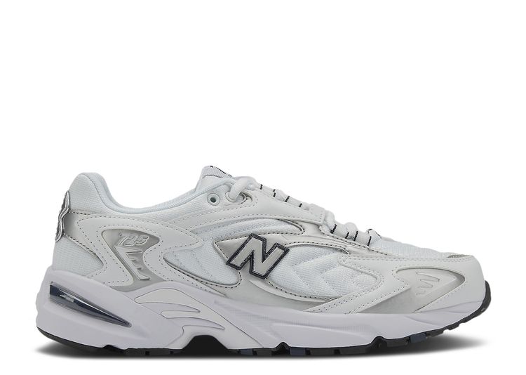 725 'Metallic Silver White' - New Balance - ML725B - metallic