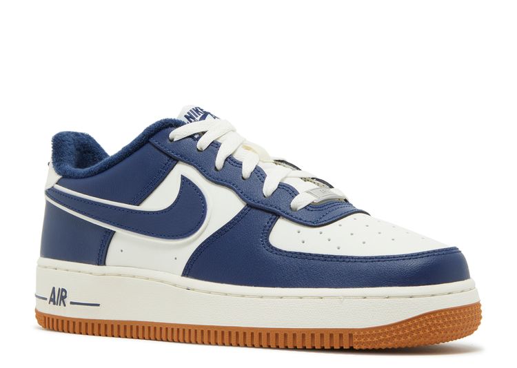 Shoes Nike AIR FORCE 1 LV8 3 (GS)