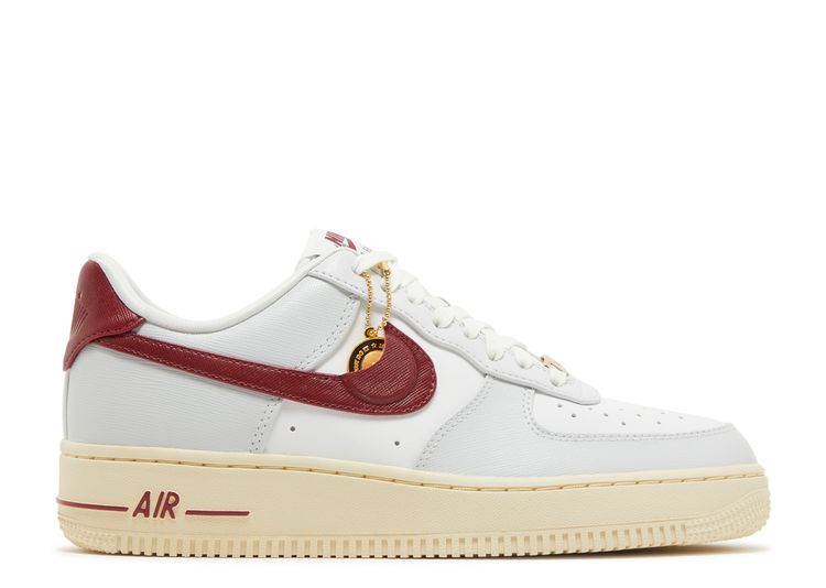 Nike Women's Air Force 1 Low '07 SE Pearl White, 7.5