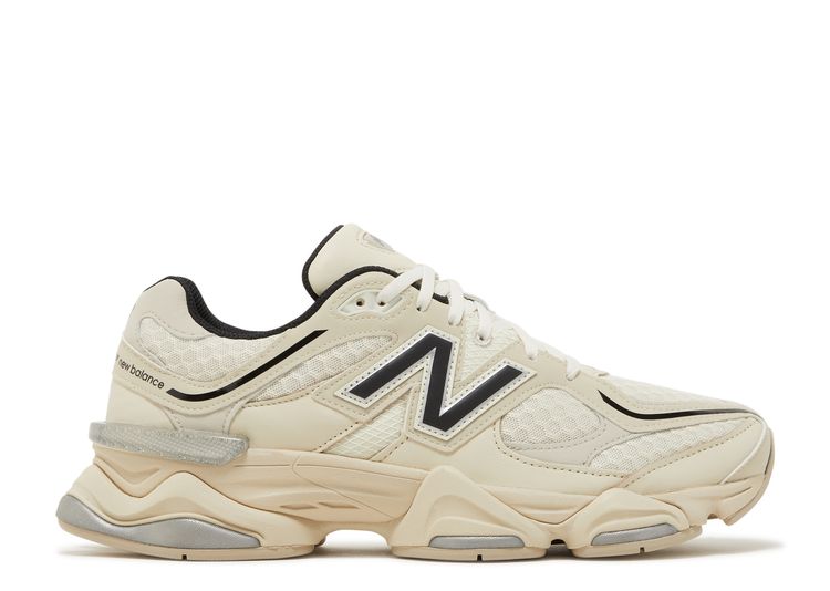 New Balance 530 Shoes in Cream - Size 5.5