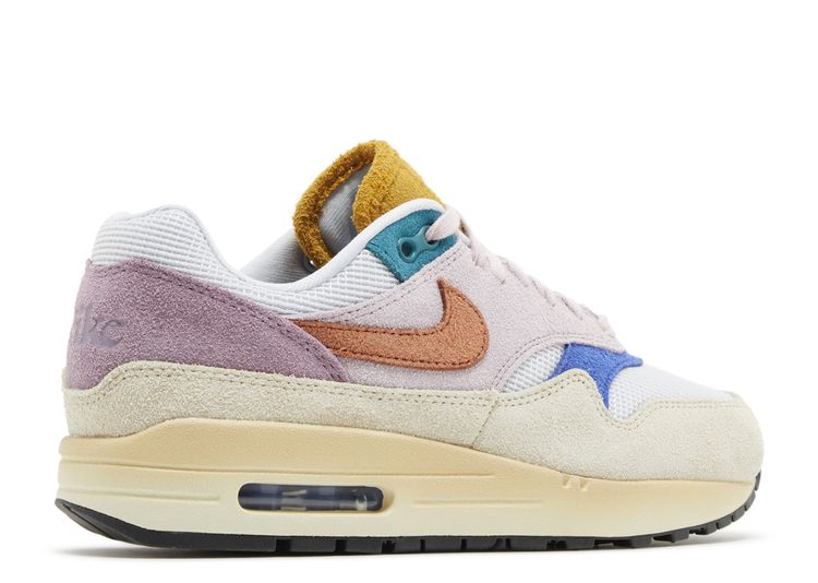 tanned air max