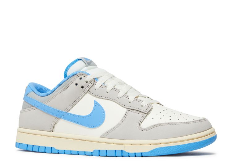 dunk low light blue