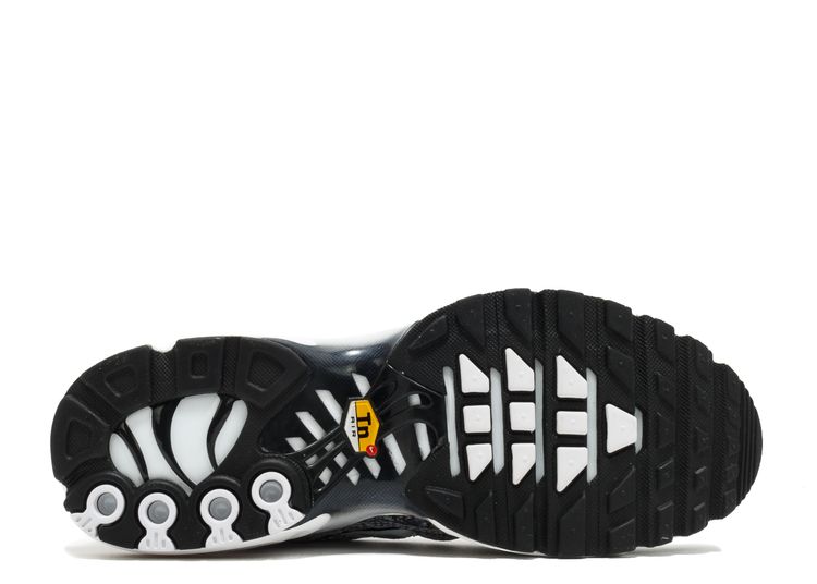 nike tuned 1 size 12