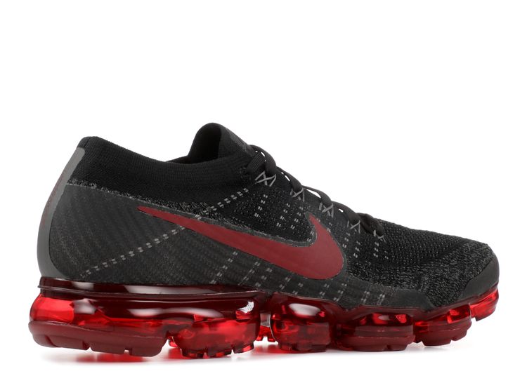 black and red vapormax flyknit