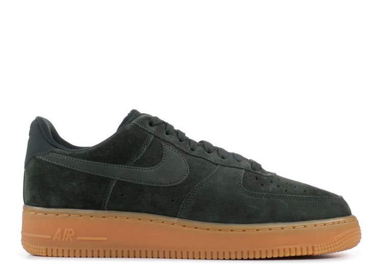 NIKE AIR FORCE 1 LOW 07 LV8 SUEDE SZ 11 OUTDOOR GREEN GUM BOTTOM AA1117 300  