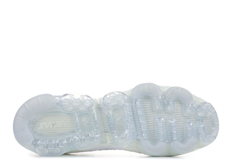 vapormax flyknit triple white