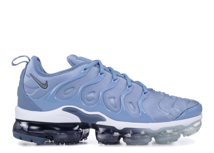 white and blue vapormax plus
