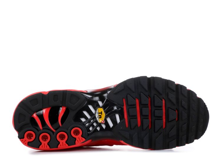 light crimson air max plus
